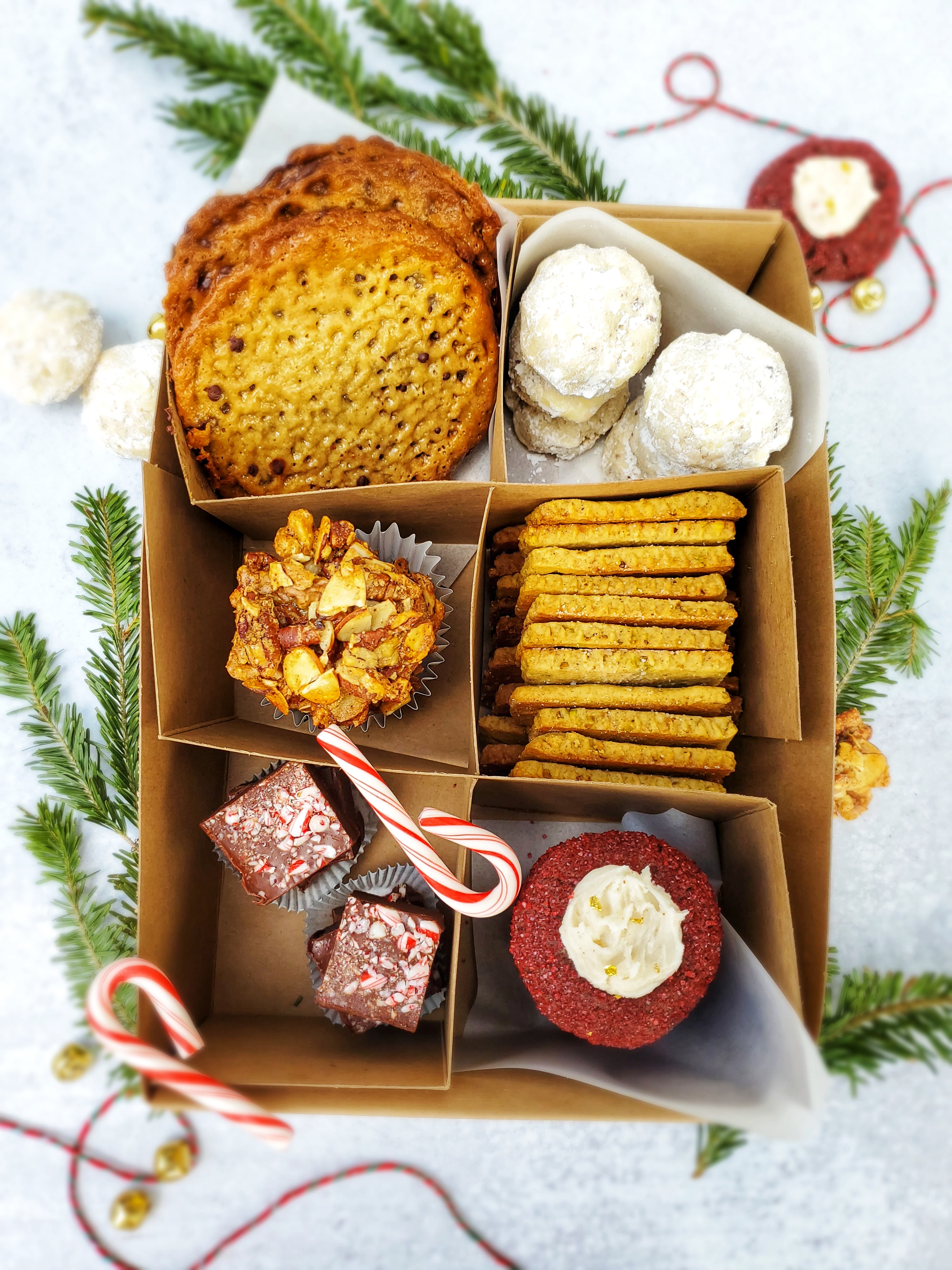 Alternative Gift-Giving Guide: Cookie Box
