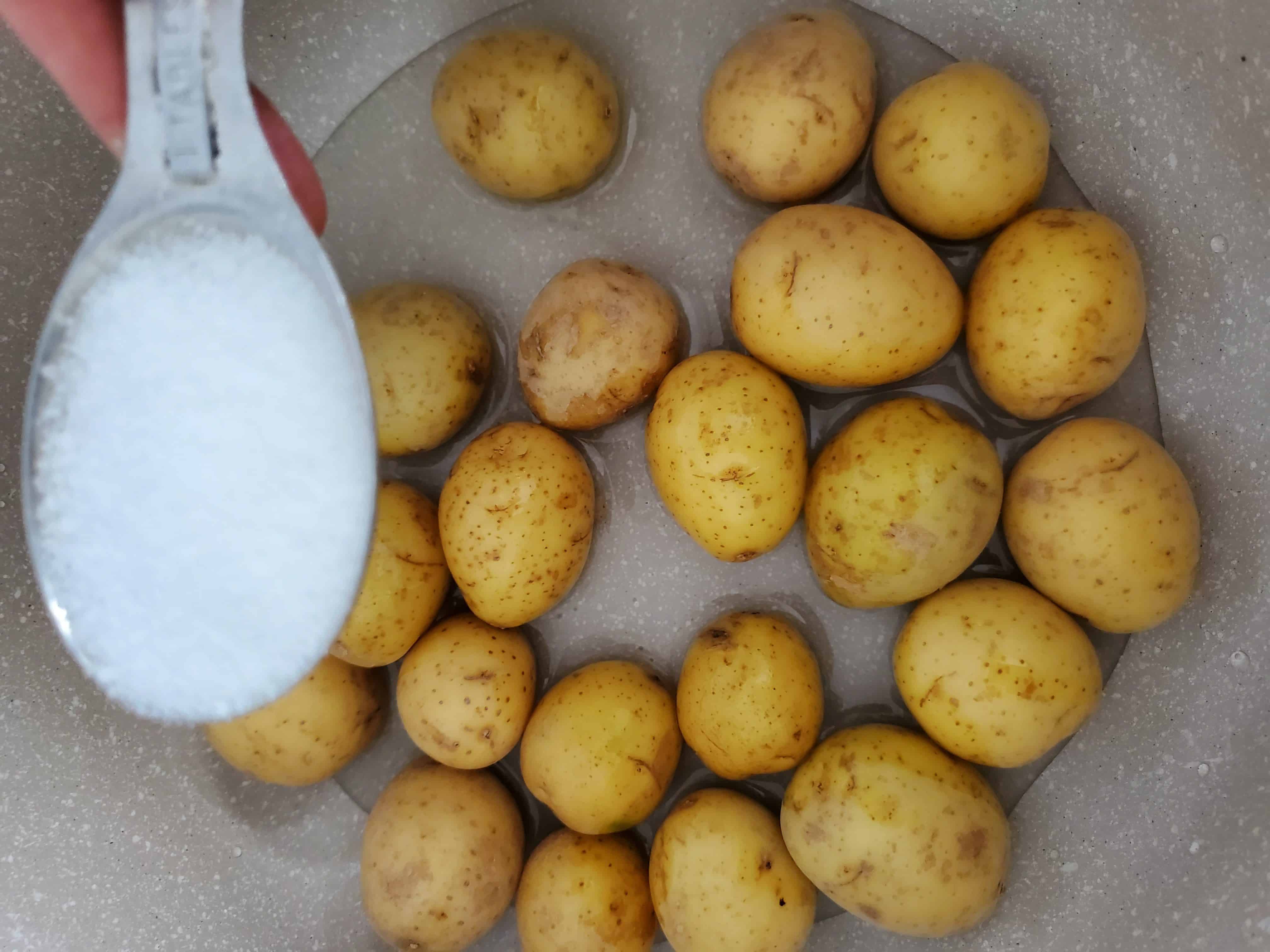 1 tablespoon of kosher salt to add to a pot of potatoes to boil