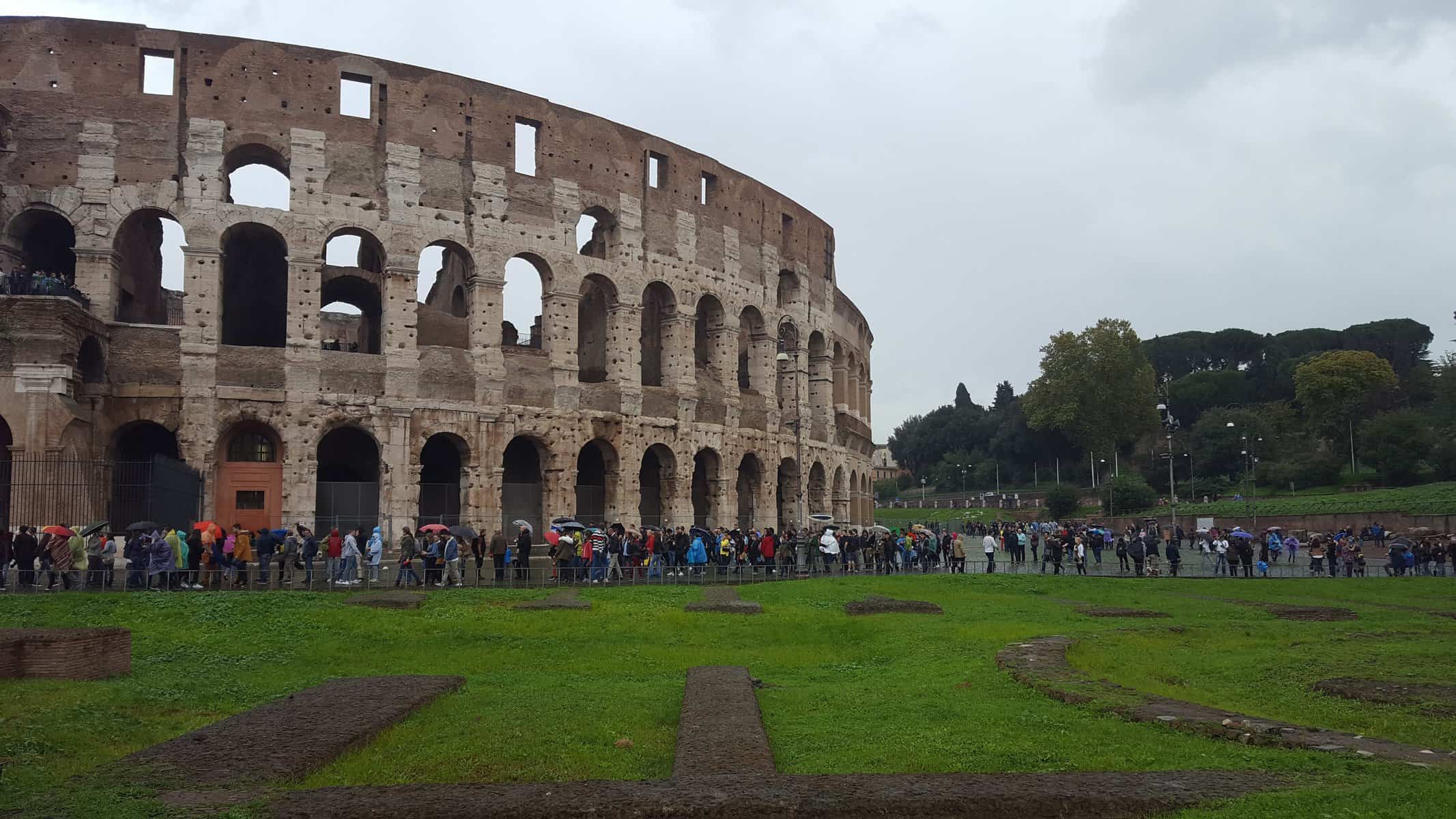 Outside picture of the Coliseum in Rome, Italy