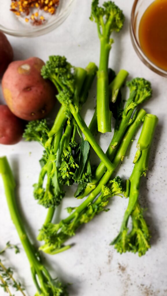 Close up picture of broccolini