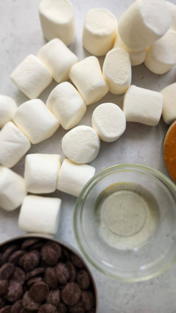 Peanut Butter Crispy Rice Treats - Marshmallows