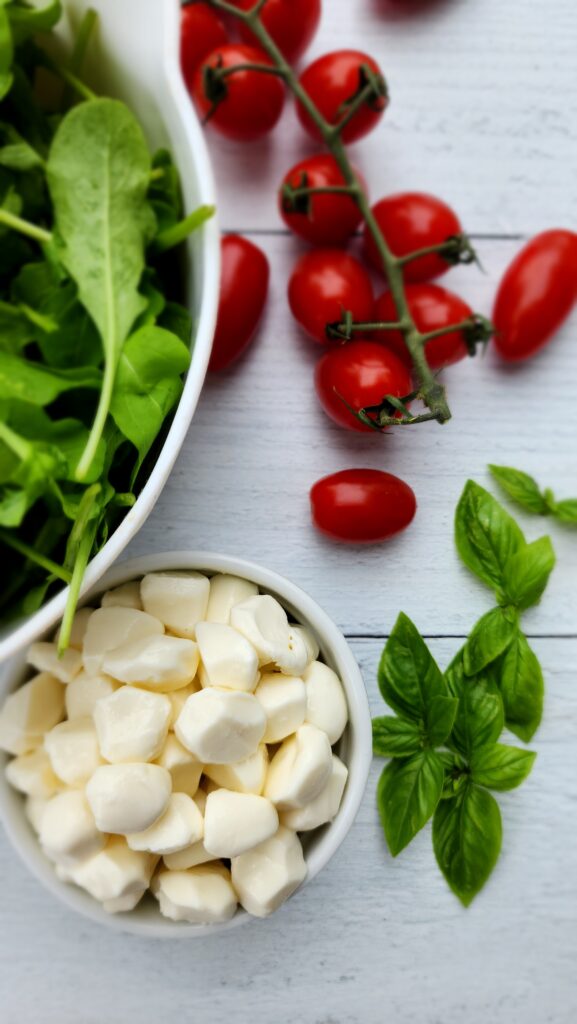 Christmas Caprese Wreath - mozzarella, basil, and tomatoes