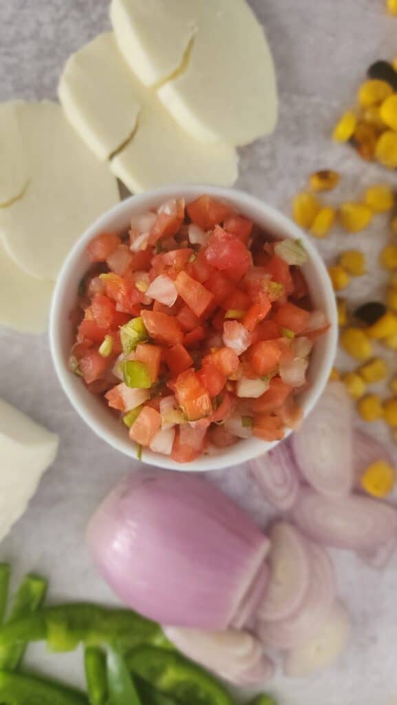 pico de gallo for Halloumi Tacos